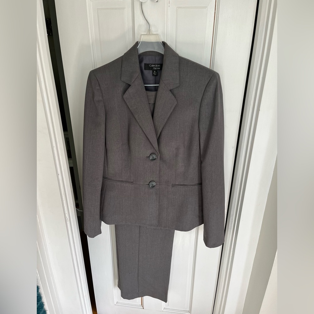 Women’s Suit